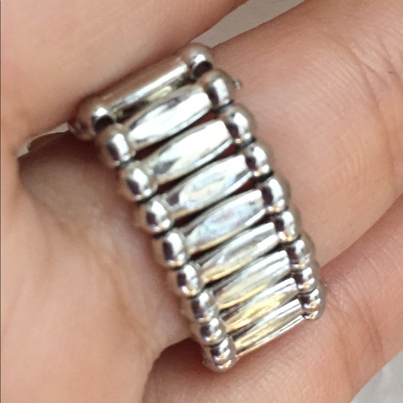 Ring - Picture 4 of 4